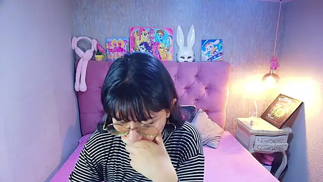 Snapshot of charlottemoonxz chatting on February 28, 2026, 6:53 pm charlottemoonxz online show from February 28, 2026, 6:53 pm