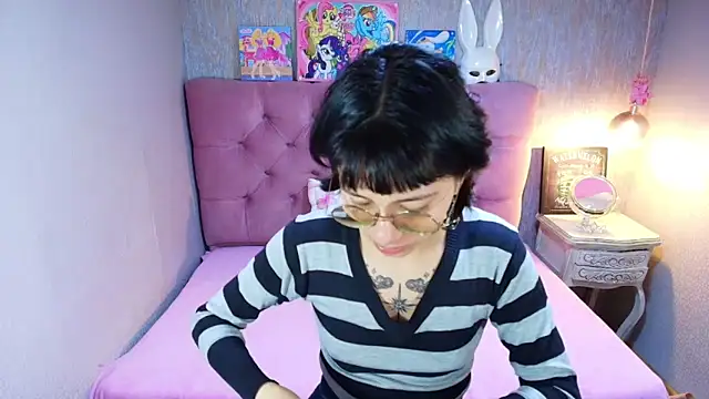 Snapshot of charlottemoonxz chatting on March 21, 2026, 7:06 pm charlottemoonxz online show from March 21, 2026, 7:06 pm