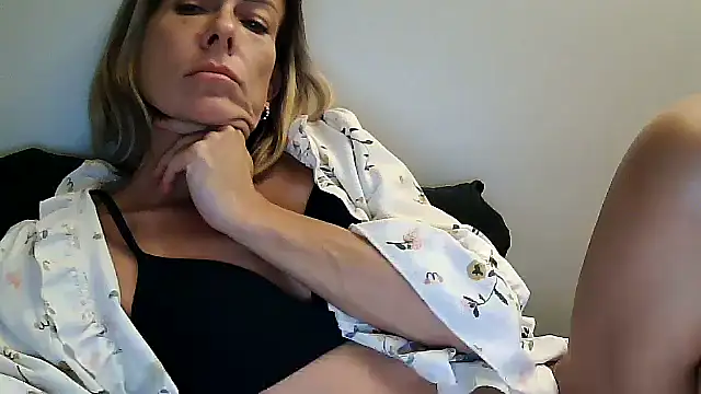 anechka1 online show from November 12, 2025, 11:47 pm