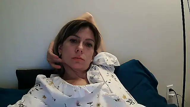 anechka1 online show from January 19, 2026, 2:04 am