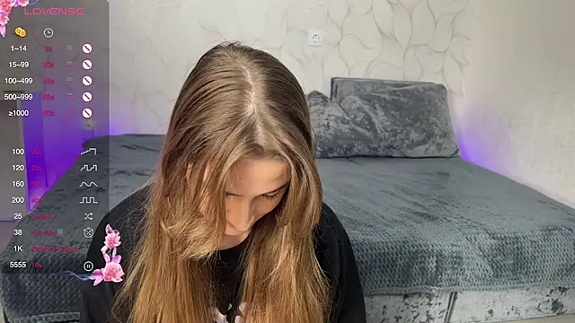 Snapshot of Vibe_to_night chatting on October 18, 2025, 7:09 am Vibe to night online show from October 18, 2025, 7:09 am