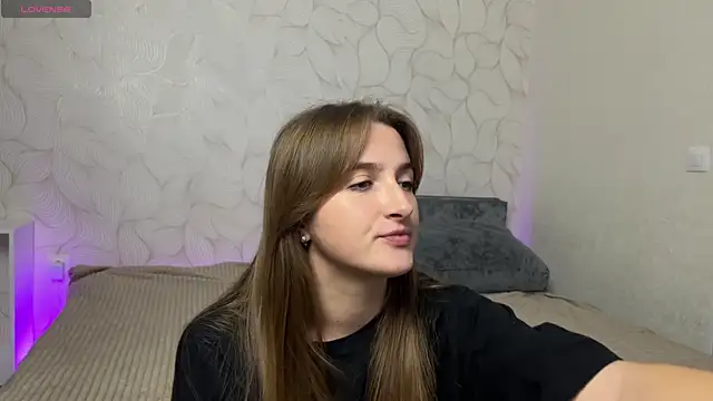 Snapshot of Vibe_to_night chatting on November 7, 2025, 3:12 pm Vibe to night online show from November 7, 2025, 3:12 pm