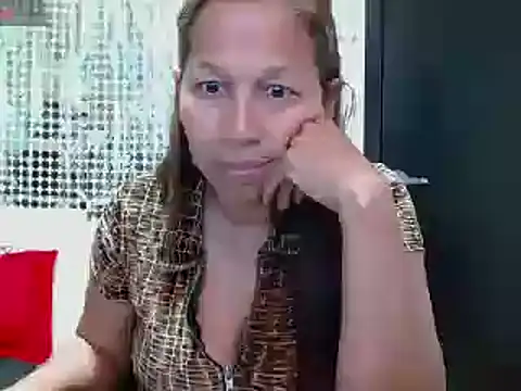 Snapshot of CaroMasha chatting on March 1, 2025, 6:32 pm CaroMasha online show from March 1, 2025, 6:32 pm