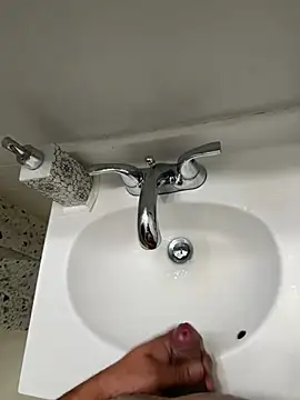 kiranx09 online show from February 3, 2026, 9:47 am