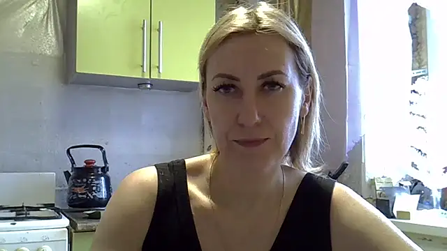 Snapshot of AshleyXHoney chatting on December 26, 2024, 8:50 am AshleyXHoney online show from December 26, 2024, 8:50 am