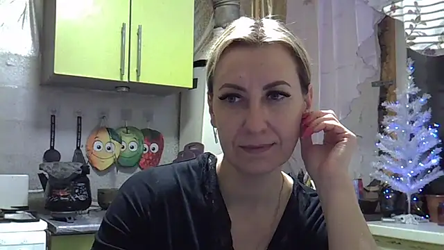 Snapshot of AshleyXHoney chatting on December 31, 2024, 4:27 am AshleyXHoney online show from December 31, 2024, 4:27 am