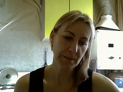 Snapshot of AshleyXHoney chatting on September 16, 2025, 6:47 am AshleyXHoney online show from September 16, 2025, 6:47 am