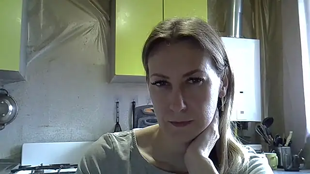 Snapshot of AshleyXHoney chatting on April 23, 2026, 6:36 am AshleyXHoney online show from April 23, 2026, 6:36 am