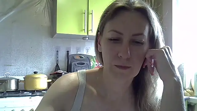 Snapshot of AshleyXHoney chatting on June 3, 2026, 7:55 am AshleyXHoney online show from June 3, 2026, 7:55 am