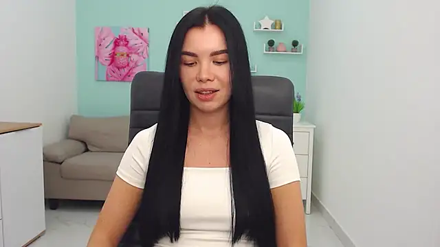 MadisonGomes online show from December 18, 2024, 9:36 am