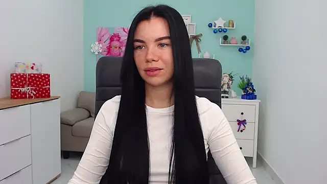 MadisonGomes online show from January 3, 2025, 6:44 am