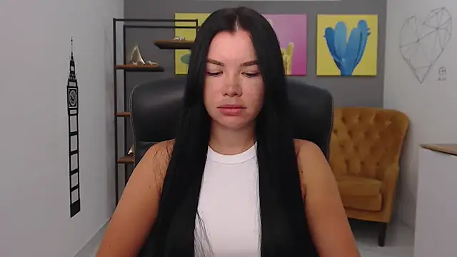 MadisonGomes online show from October 7, 2025, 6:32 am