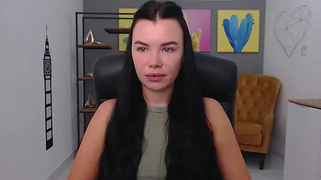 MadisonGomes online show from October 27, 2025, 8:18 am