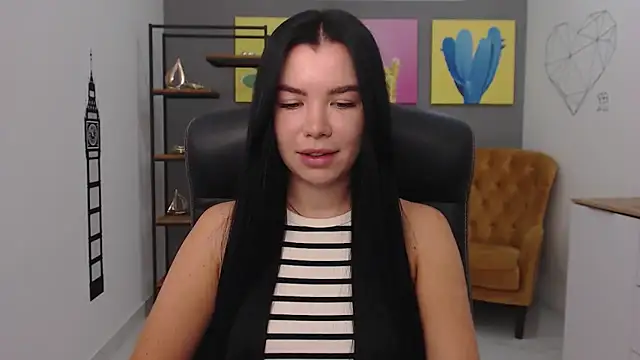 MadisonGomes online show from October 30, 2025, 7:54 am