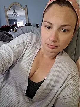 Snapshot of MilfyMrsRobinson chatting on March 12, 2025, 3:40 pm MilfyMrsRobinson online show from March 12, 2025, 3:40 pm