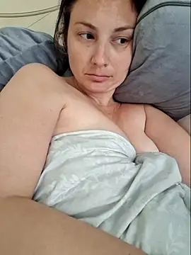 Snapshot of MilfyMrsRobinson chatting on March 14, 2025, 2:30 pm MilfyMrsRobinson online show from March 14, 2025, 2:30 pm