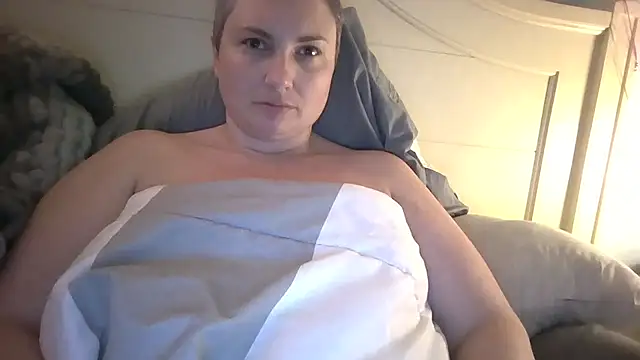 Snapshot of MilfyMrsRobinson chatting on August 1, 2026, 1:49 am MilfyMrsRobinson online show from August 1, 2026, 1:49 am