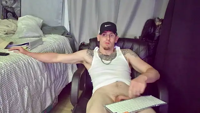 Snapshot of RyleyRydes chatting on February 13, 2025, 9:09 am RyleyRydes online show from February 13, 2025, 9:09 am