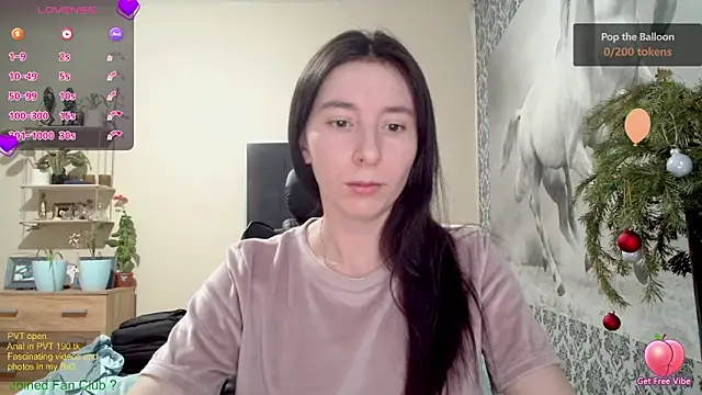 Snapshot of Wowpornoo chatting on December 25, 2024, 3:28 pm Wowpornoo online show from December 25, 2024, 3:28 pm