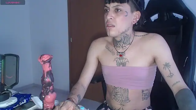 Snapshot of charlotbelucci_ chatting on October 8, 2025, 9:07 am charlotbelucci online show from October 8, 2025, 9:07 am