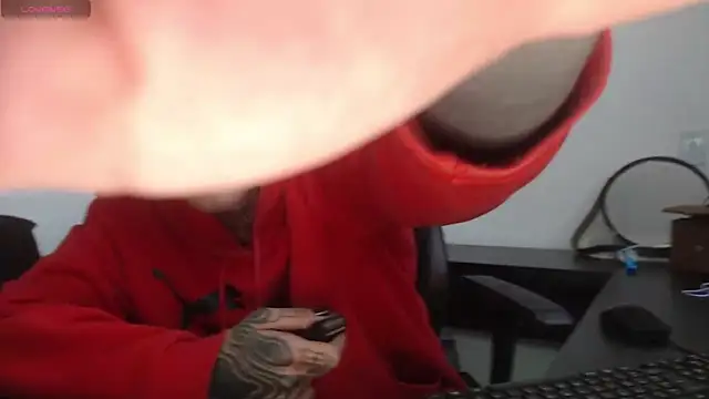 Snapshot of charlotbelucci_ chatting on October 25, 2025, 10:45 am charlotbelucci online show from October 25, 2025, 10:45 am