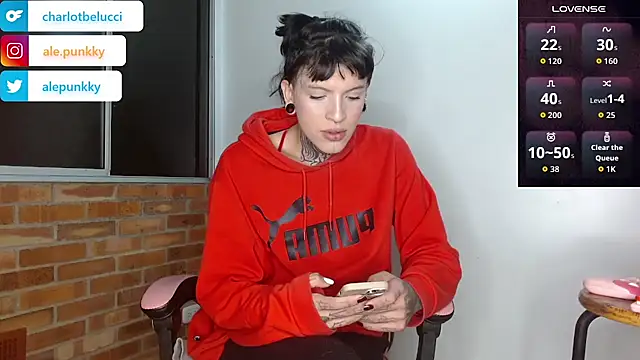 Snapshot of charlotbelucci_ chatting on October 31, 2025, 8:37 am charlotbelucci online show from October 31, 2025, 8:37 am