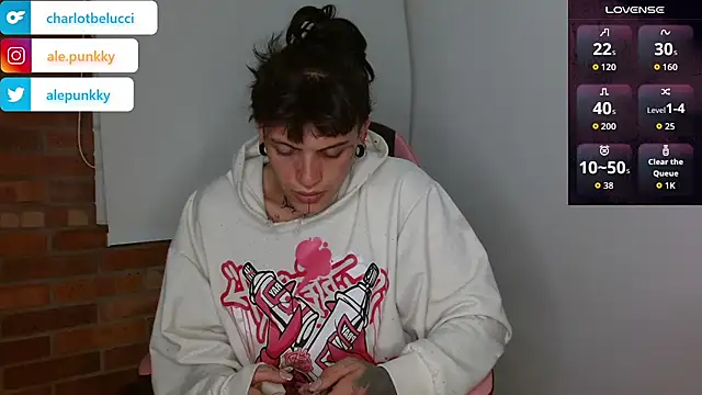 Snapshot of charlotbelucci_ chatting on November 4, 2025, 9:08 am charlotbelucci online show from November 4, 2025, 9:08 am