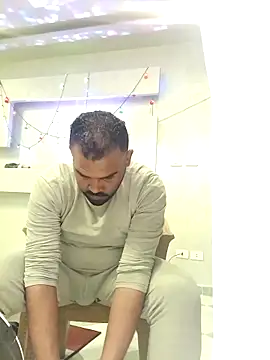 ListedLoin online show from March 14, 2025, 5:35 pm