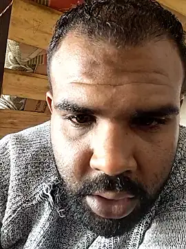 ListedLoin online show from December 19, 2025, 10:22 am