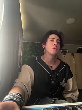 Snapshot of Yogurdebrownie69 chatting on February 14, 2025, 1:51 pm Yogurdebrownie69 online show from February 14, 2025, 1:51 pm