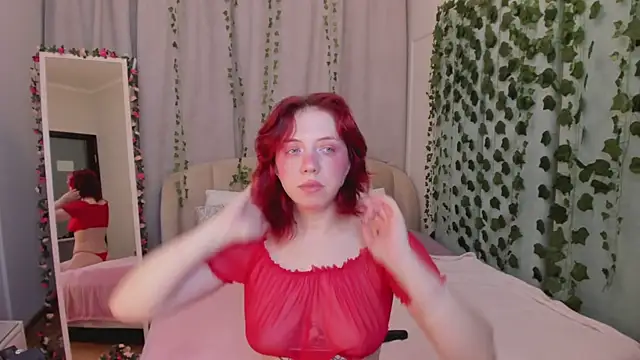 Love is Lola online show from December 17, 2025, 12:27 am