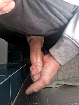 Snapshot of joycock8 chatting on February 26, 2026, 1:32 pm joycock8 online show from February 26, 2026, 1:32 pm