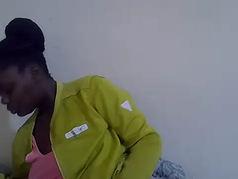 HOT-JAZMINE online show from April 29, 2026, 6:28 am