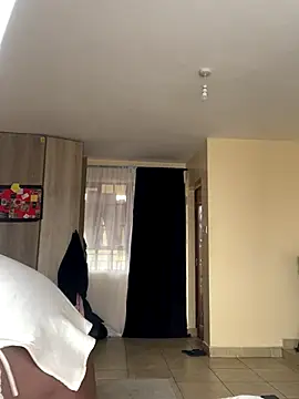 prettymelanin online show from October 19, 2025, 6:36 am