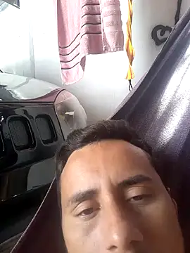 luissilva0071 online show from February 1, 2025, 5:05 pm