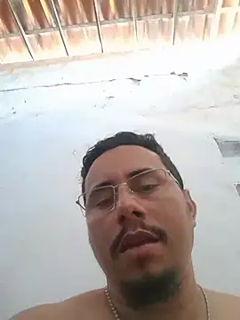 luissilva0071 online show from October 29, 2025, 12:07 pm