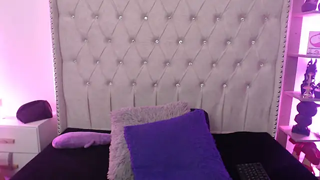 Abril Squirt online show from December 7, 2024, 10:12 am