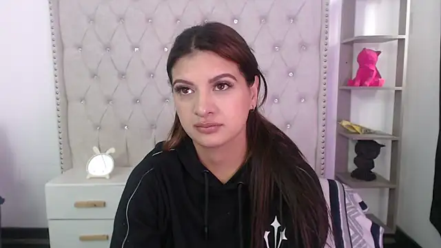 Abril Squirt online show from April 15, 2026, 3:41 pm