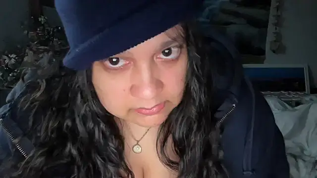 MelanieFawker online show from October 15, 2025, 2:28 pm