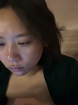 Snapshot of Eliza-E chatting on February 2, 2026, 10:52 pm Eliza-E online show from February 2, 2026, 10:52 pm