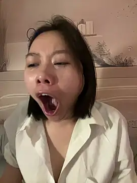 Snapshot of Eliza-E chatting on February 14, 2026, 12:29 am Eliza-E online show from February 14, 2026, 12:29 am