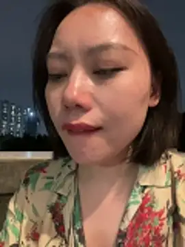 Snapshot of Eliza-E chatting on March 1, 2026, 12:18 pm Eliza-E online show from March 1, 2026, 12:18 pm