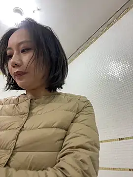 Eliza-E online show from March 10, 2026, 1:43 am