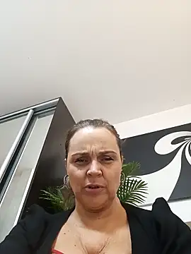 hugebobbs online show from March 5, 2026, 10:00 am