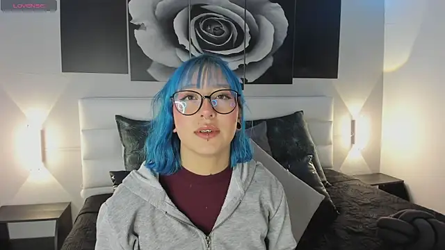 sofi bakerr online show from October 8, 2025, 11:30 am