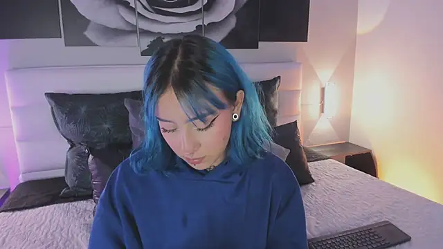 sofi bakerr online show from December 20, 2025, 11:39 am