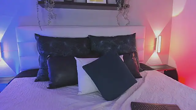 sofi bakerr online show from February 10, 2026, 7:07 pm