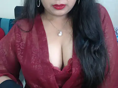 Snapshot of Inviting_Aanya chatting on January 1, 2025, 12:55 pm Inviting Aanya online show from January 1, 2025, 12:55 pm