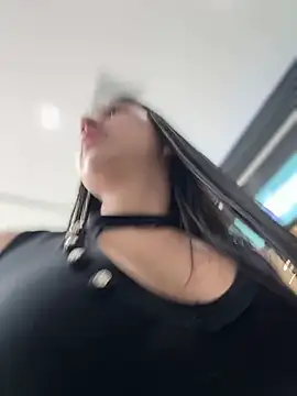 VAL PRINCESS online show from March 5, 2025, 9:04 pm