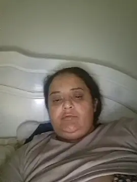 sarahhh1987 online show from November 16, 2025, 4:01 pm